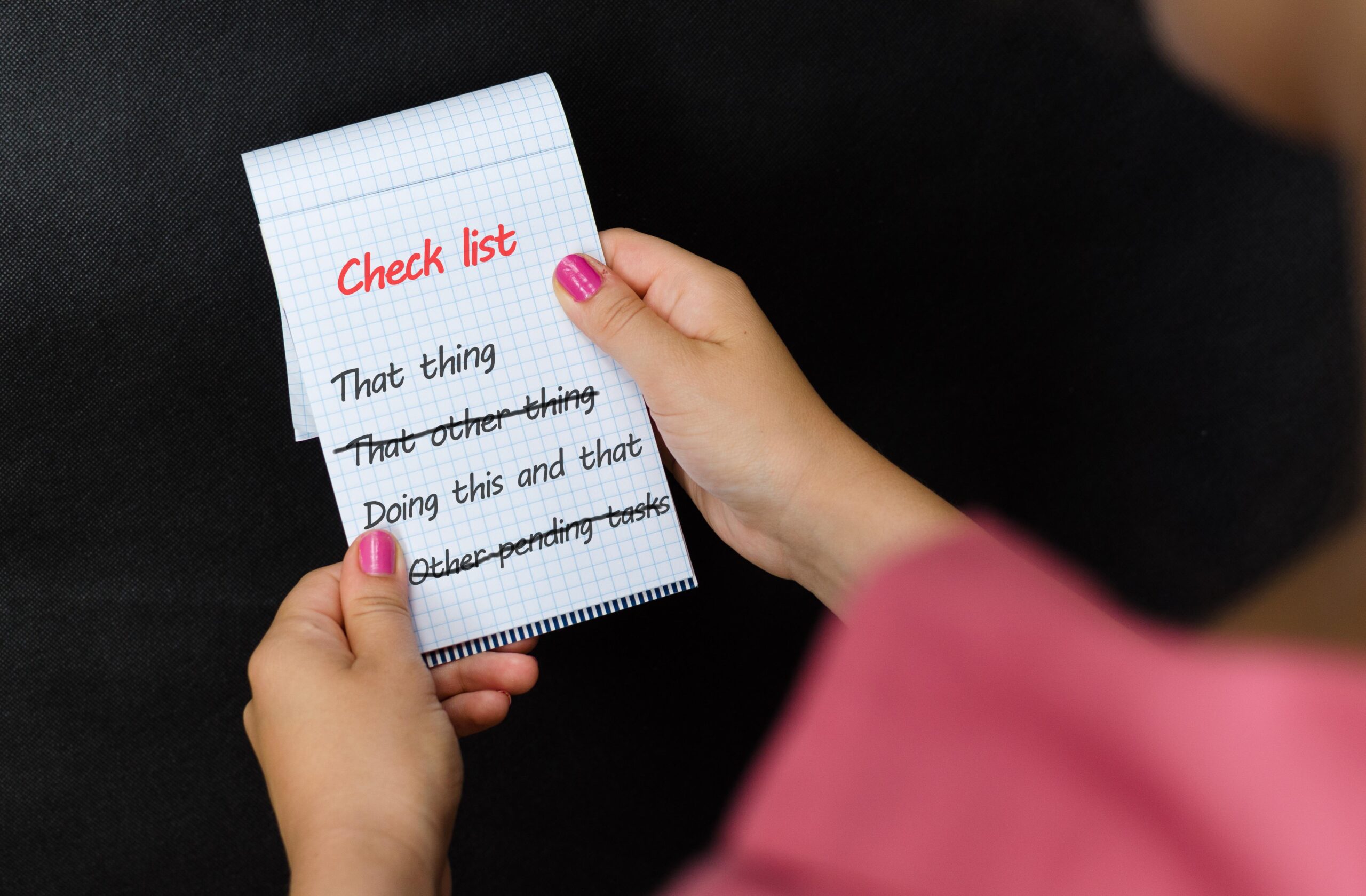 Monthly money checklist for financial control